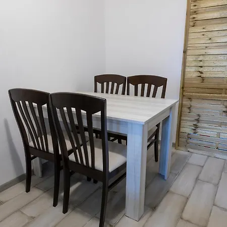 Gramatikovi 3* بوموري