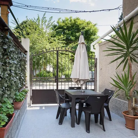 بيت ضيافة Gramatikovi 3*