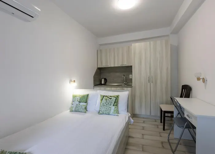 Gramatikovi Konukevi Ahyolu