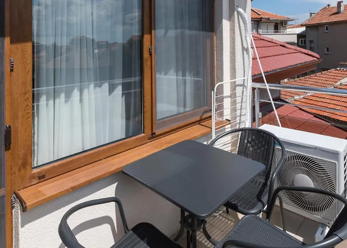 Konukevi Gramatikovi 3*