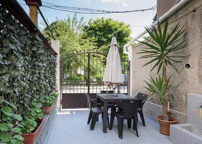 Konukevi Gramatikovi 3*